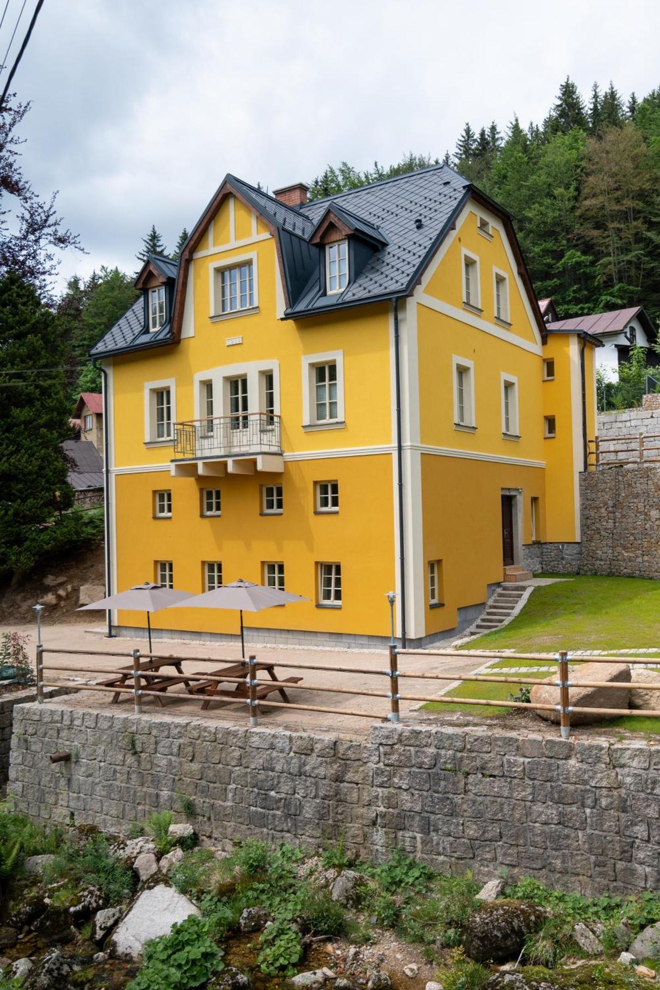- Lesni Brana Apartment